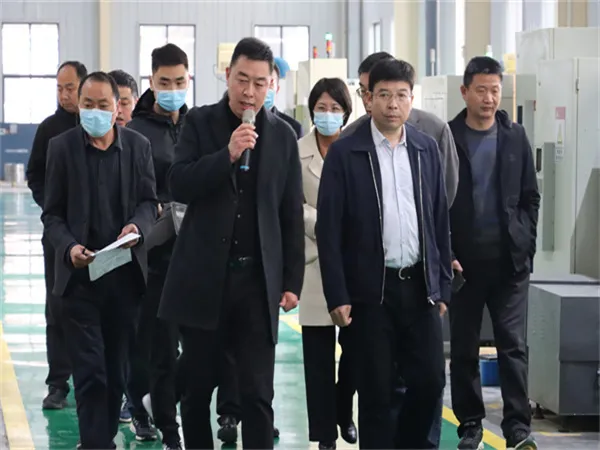 市领导莅临参观指导