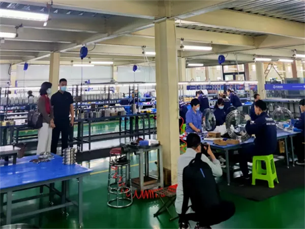 洛阳日报记者采访
